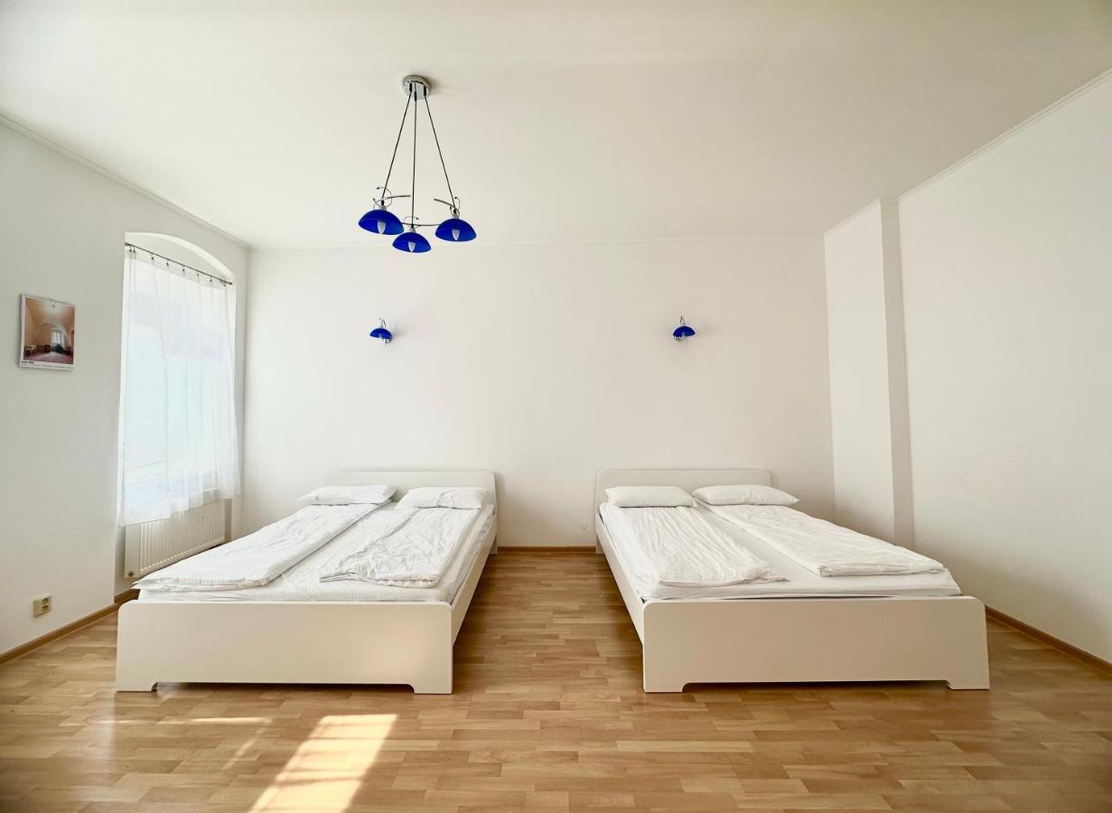 Apartment Erika การ์โลวีวารี ภายนอก รูปภาพ